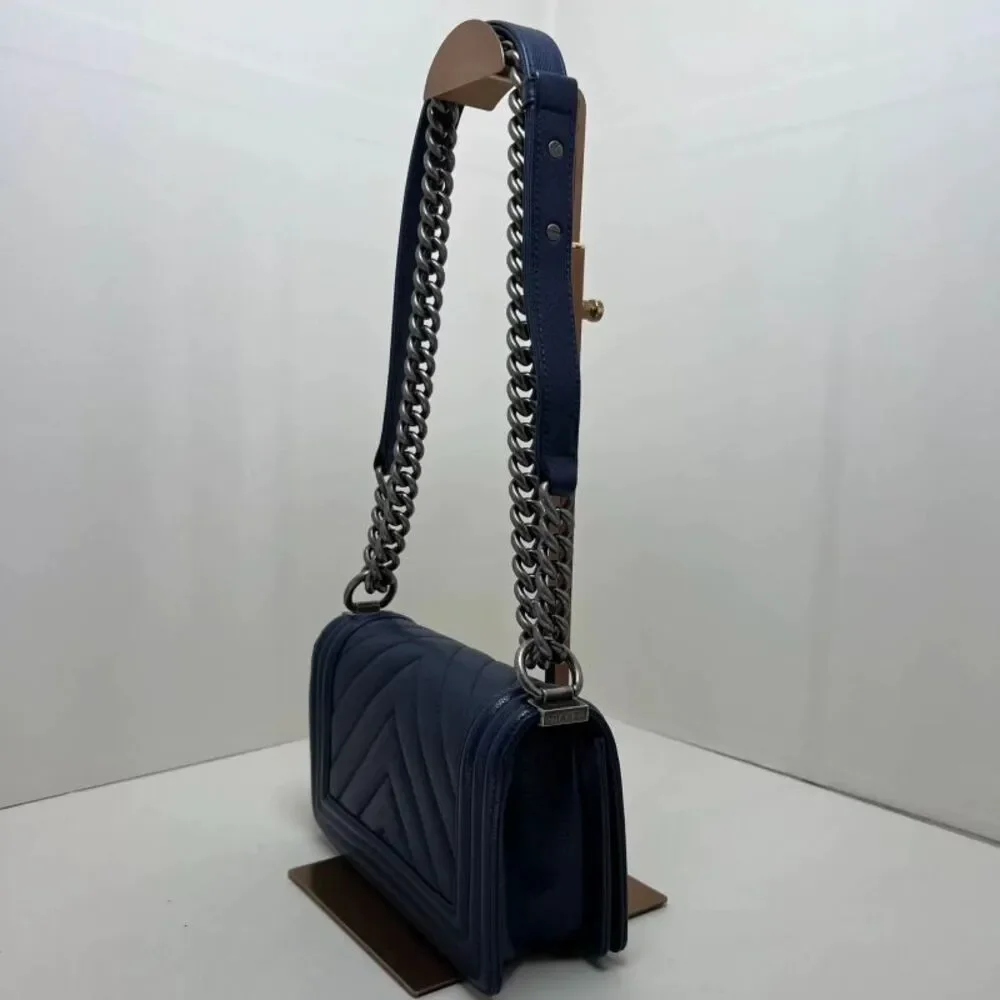 CHANEL brand color